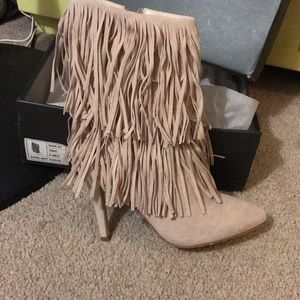 NEW/Never Worn Taupe Fringe Boots- Sz 6
